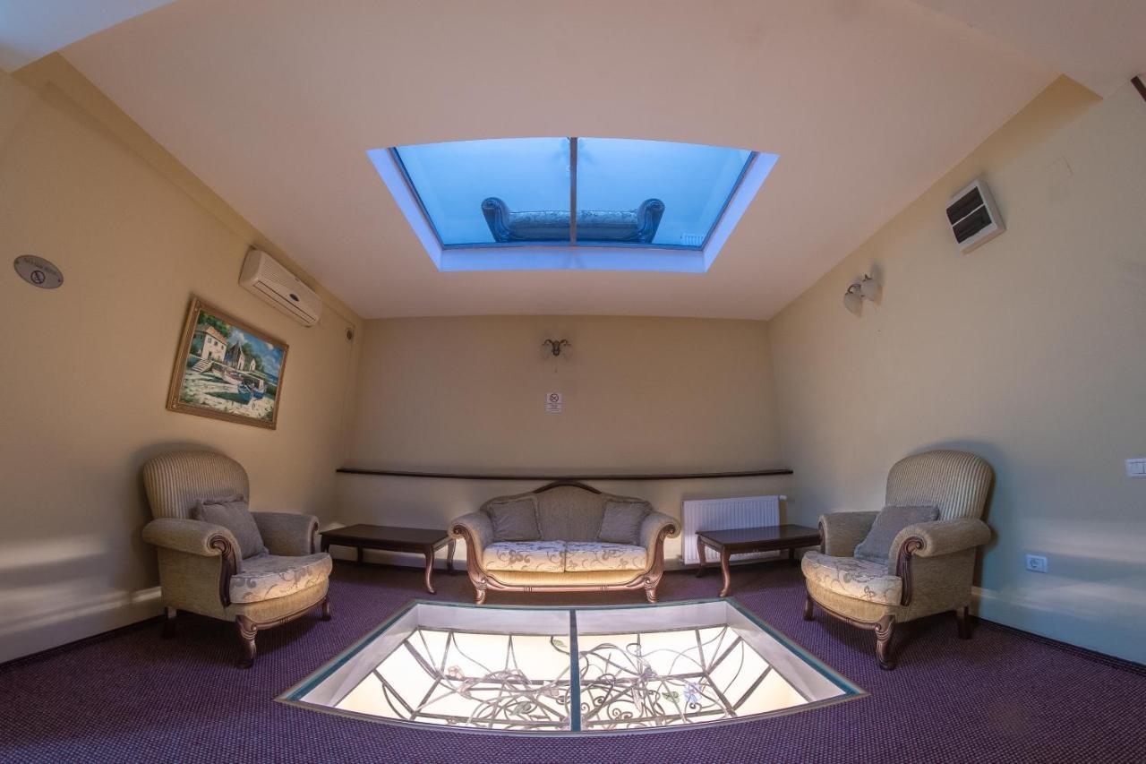 Atrium Ateneu Center 3*