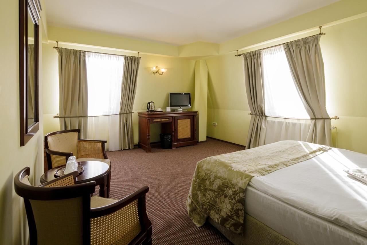 Hotel Atrium Ateneu Center 3*