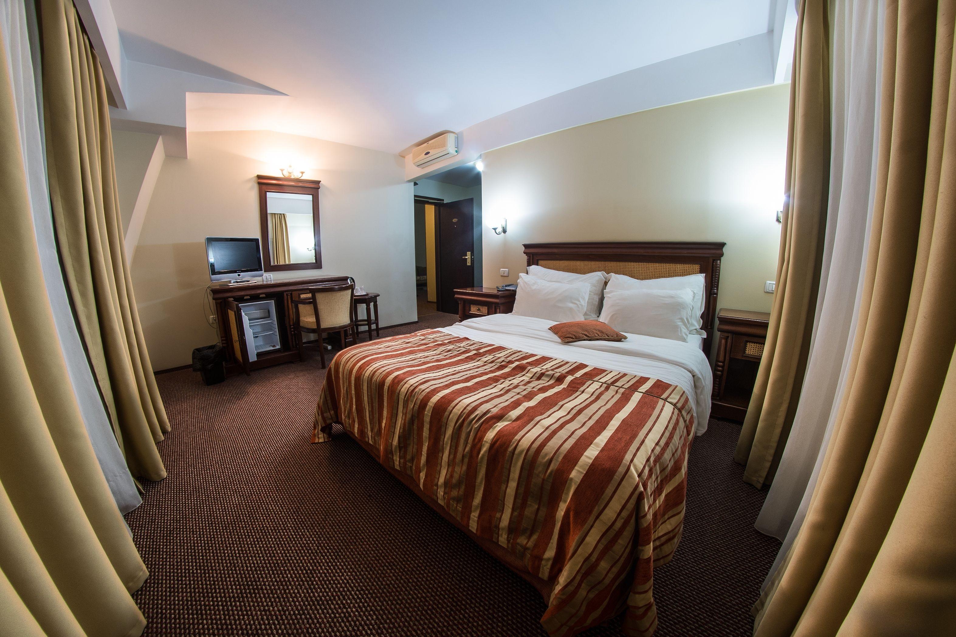 Atrium Ateneu Center Hotel 3*