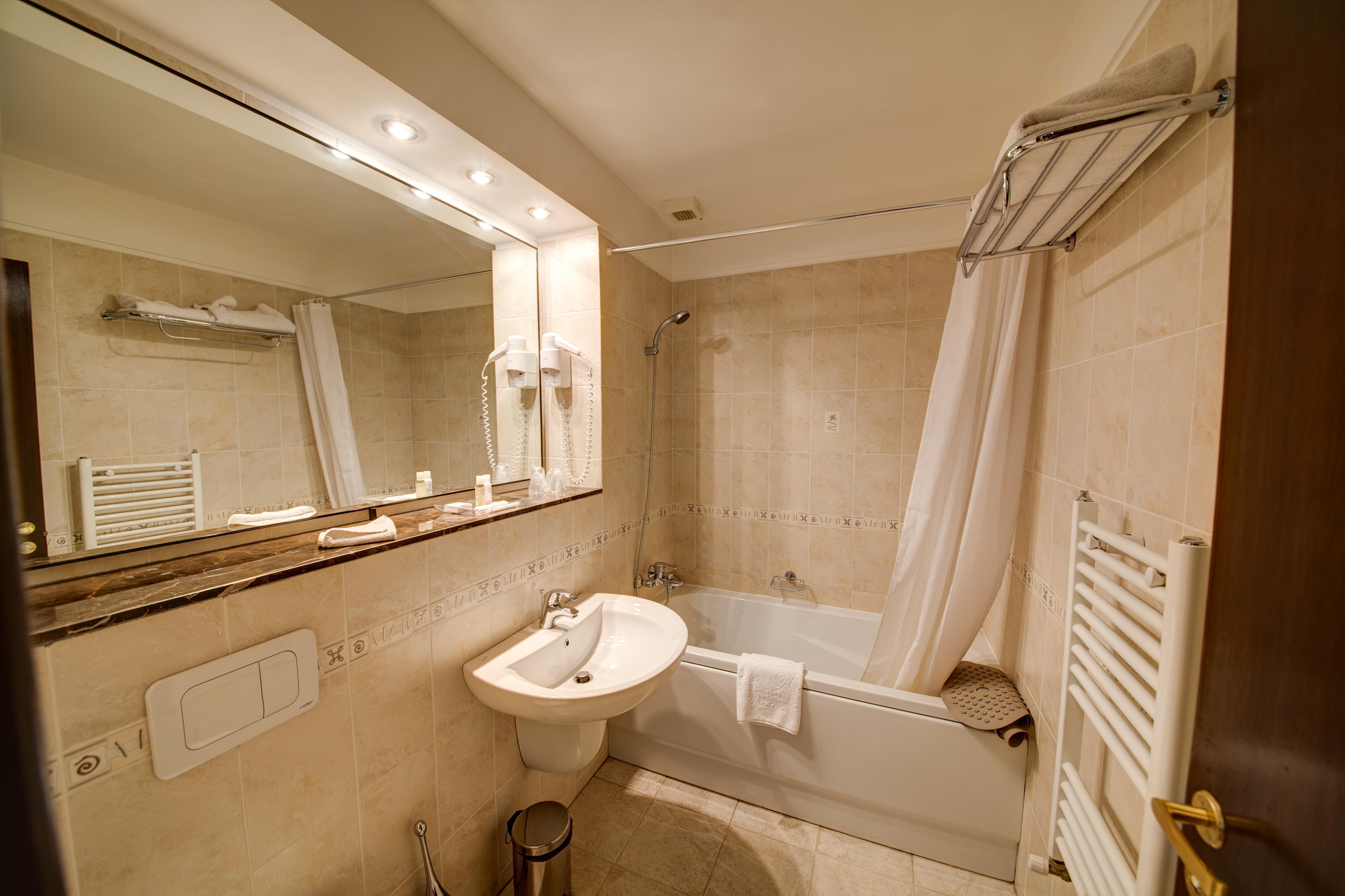 Atrium Ateneu Center Hotel 3*