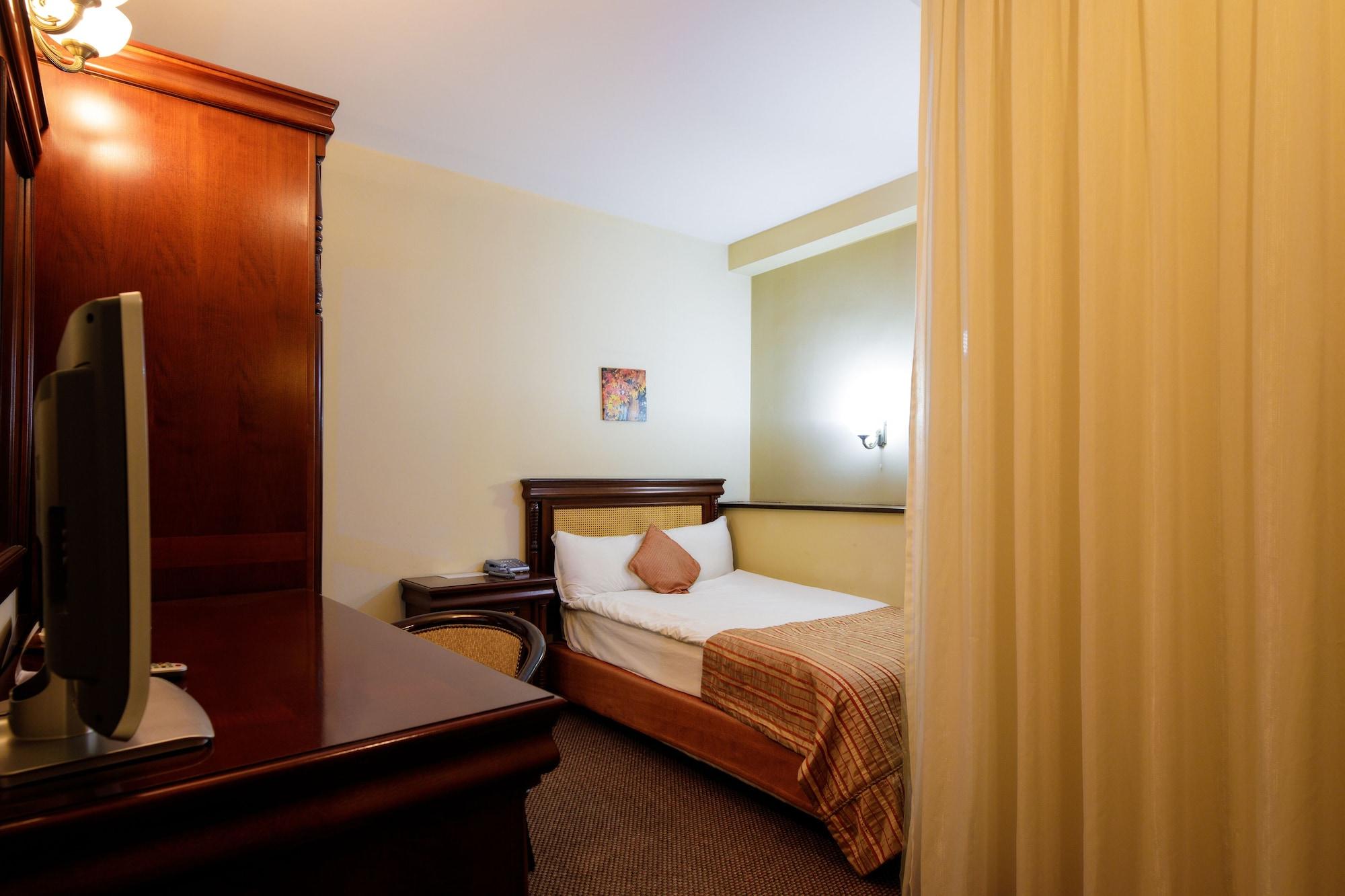 Hotel Atrium Ateneu Center 3*